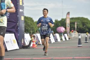 BIB: 0960
                            <button type="button" onclick="openModal(4945256)" class="btn btn-primary btn-sm float-right btn-popup" data-toggle="modal" data-target=".modal-high-quality">
                        <i class="fas fa-shopping-cart"></i> Add to Cart
                    </button>
                                            <button type="button" onclick="isThisMe(4945256, true)" class="btn btn-success btn-sm float-right btn-popup btn-isme hidden" data-toggle="tooltip" data-placement="bottom" title="นี่คือรูปของคุณใช่ไหม คลิกที่นี่เพื่อเอาเข้าอัลบั้ม">
                        <i class="fas fa-plus"></i> Add to album
                    </button>
                    <button type="button" onclick="isThisMe(4945256, false)" class="btn btn-warning btn-sm float-right btn-popup btn-isnotme hidden">
                        <i class="fas fa-ban"></i> Remove from album
                    </button>